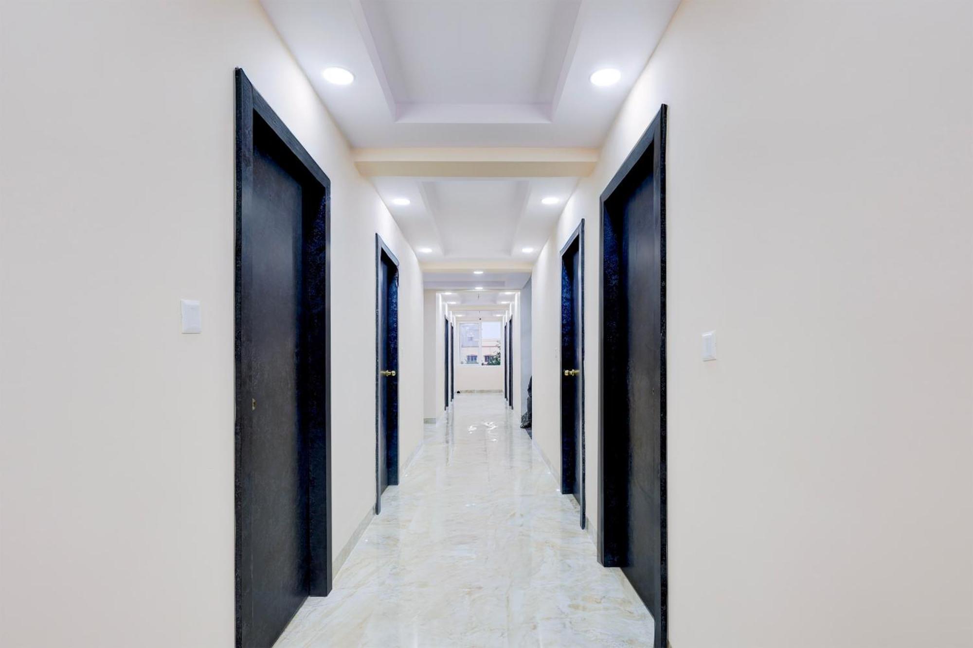 Super Townhouse Mvp Sector With Kailasagiri Hill View Pedda Waltair Exterior photo